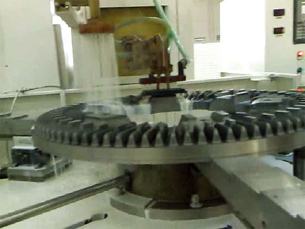 專用淬火機床及應用（三）